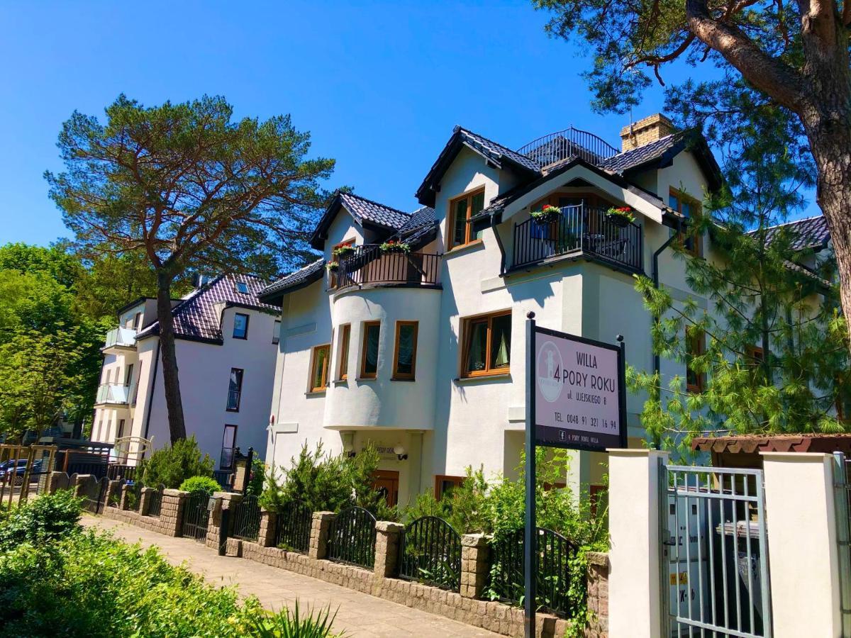 Bed and breakfast 4 Pory Roku & Uznam 3*