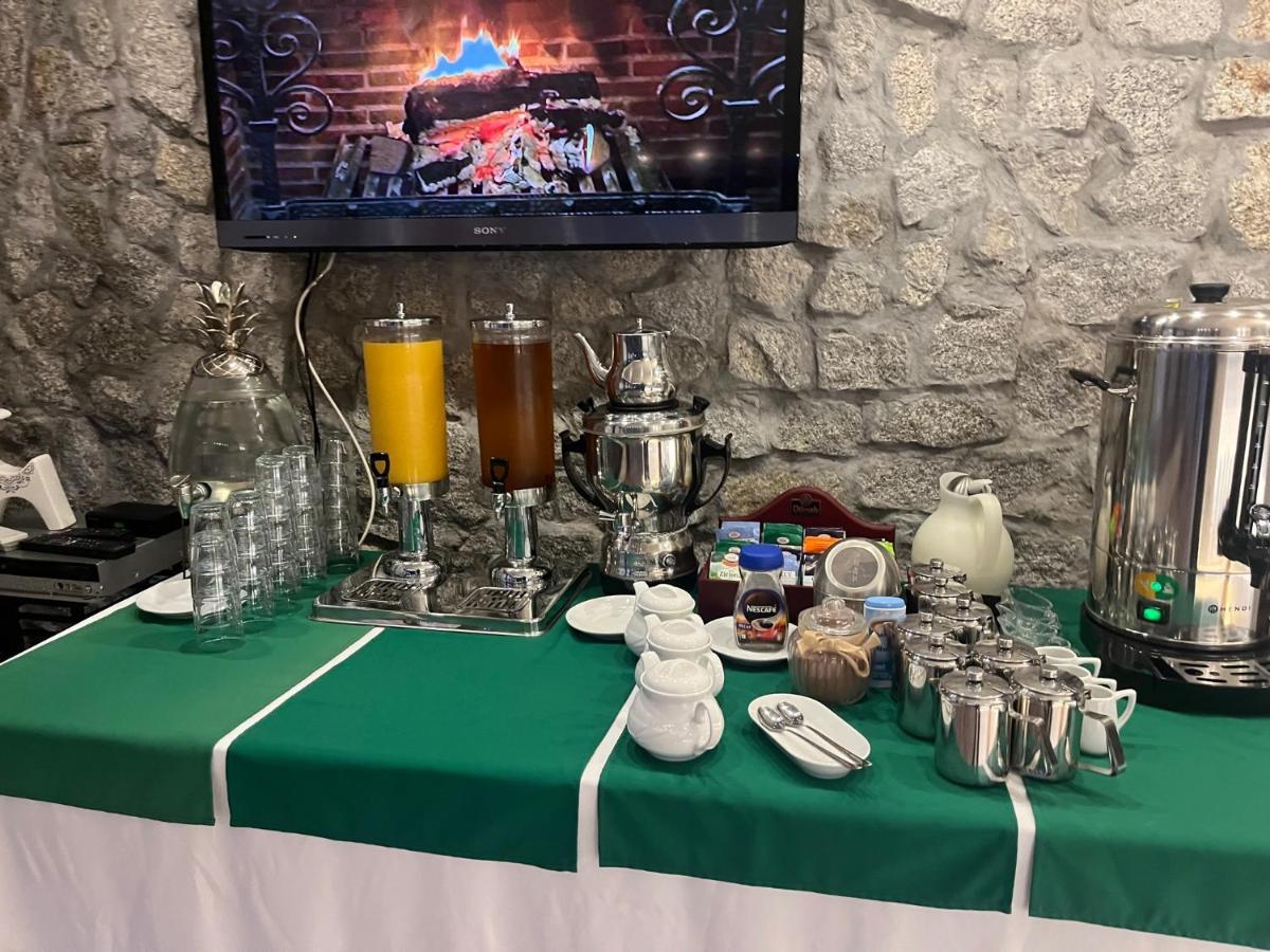 Bed and breakfast 4 Pory Roku & Uznam